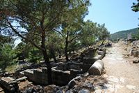 Le site archéologique de Priène en Anatolie. La rue d'Athéna. Cliquer pour agrandir l'image dans Adobe Stock (nouvel onglet).