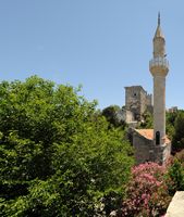 La ville de Bodrum en Anatolie. Le minaret de la chapelle du château. Cliquer pour agrandir l'image dans Adobe Stock (nouvel onglet).