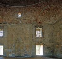 La ville de Didim en Anatolie. Le mihrab de la mosquée Ilyas Bey près de Milet (auteur Wolfgang Glock). Cliquer pour agrandir l'image.