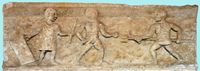 La ville de Selçuk en Anatolie. Stèle du cimetière de gladiateurs d'Éphèse au Musée d'Éphèse (auteur Carole Raddato). Cliquer pour agrandir l'image.