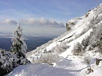 Le Puy de Dôme en Auvergne. Pentes en hiver. Cliquer pour agrandir l'image.