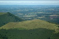 Le Puy de Lemptégy en Auvergne. Avec Vulcania. Cliquer pour agrandir l'image.