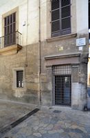 Het zuidoosten van de oude stad van Palma de Mallorca - De oudste straat van de Nieuwe Synagoge. Klikken om het beeld te vergroten in Adobe Stock (nieuwe tab).