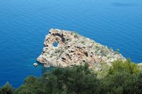 Das Gebiet von Son Marroig in Mallorca - Der Blick aus seinem Foradada Marroig. Klicken, um das Bild in Adobe Stock zu vergrößern (neue Nagelritze).