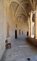 Castillo de Bellver en Mallorca - Arcades del piso. Haga clic para ampliar la imagen en Adobe Stock (nueva pestaña).