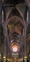 Catedral de Palma de Mallorca - Nave Central - Haga Click para agrandar