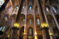 Cattedrale di Palma di Maiorca - Vetrate. Clicca per ingrandire l'immagine.