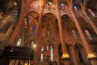 De kathedraal van Palma de Mallorca - Zuidwesten roosvenster. Klikken om het beeld te vergroten.