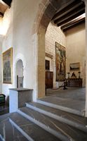 O palácio da Almudaina em Palma de Maiorca - Entrada do Palácio do Rei. Clicar para ampliar a imagem.