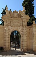 Le quartier de la cathédrale de Palma de Majorque. Le portail du jardin de l'évêché. Cliquer pour agrandir l'image.