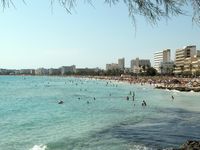 The town of Cala Millor in Mallorca - Beach (author Olaf Tausch). Click to enlarge the image.