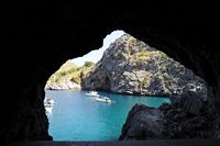 Le village de Sa Calobra à Majorque. Tunnel de Sa Calobra. Cliquer pour agrandir l'image.