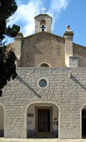 Das Dorf Colònia de Sant Pere in Mallorca - Die Kirche von Betlem Einsiedelei (Autor Olaf Tausch). Klicken, um das Bild zu vergrößern.