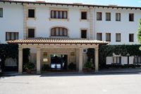 Die Hotels Formentor auf Mallorca - Die Fassade des Hotels. Klicken, um das Bild zu vergrößern.