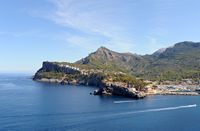 Port de Sóller in Mallorca - The promontory northeast. Click to enlarge the image.