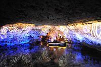 De grotten van de Harpoenen (Hams) in Majorca - De „Zee van Venetië”. Klikken om het beeld te vergroten.