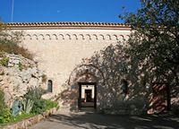 La ermita de Sant Honorat de Randa Mallorca - Fachada de la capilla (autor Frank Vincentz). Haga clic para ampliar la imagen.