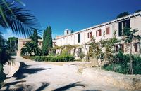 La ermita de Sant Honorat de Randa en Mallorca - El jardín del monasterio (autor Manfred Bölke). Haga clic para ampliar la imagen.
