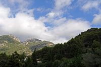 La ciudad de Bunyola en Mallorca - Serra d'Alfabia. Haga clic para ampliar la imagen.