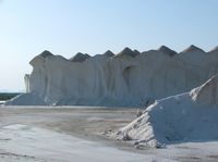 De stad Campos in Majorca - Hoogte van zout in de zoutpannen van Es Trenc (auteur kufoleto). Klikken om het beeld te vergroten.