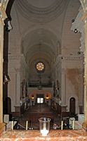La ville de Petra à Majorque. La nef de l'église du sanctuaire de Bonany. Cliquer pour agrandir l'image.