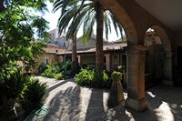 Die Stadt Petra in Mallorca - Garten Juníper Serra Museum. Klicken, um das Bild zu vergrößern.