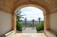 Das Heiligtum von Monti-sion Porreres Mallorca - Blick nach Süden-Osten von der Wallfahrtskirche. Klicken, um das Bild zu vergrößern.