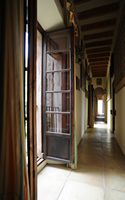 La Finca Els Calderers di Sant Joan a Maiorca - Corridoio di servizio. Clicca per ingrandire l'immagine.