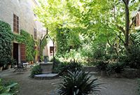 La Finca Els Calderers di Sant Joan a Maiorca - Il patio (Clastra) del maniero. Clicca per ingrandire l'immagine.