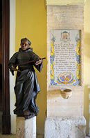 La Finca Els Calderers di Sant Joan a Maiorca - Targa che commemora l'istituzione della cappella. Clicca per ingrandire l'immagine.