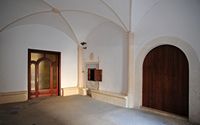 La città di Sineu a Maiorca - Il portico del convento dell'Immacolata Concezione. Clicca per ingrandire l'immagine.