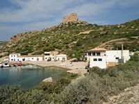 La isla de Cabrera en Mallorca - Casas del puerto de Cabrera (autor loadmaster_b707). Haga clic para ampliar la imagen en Flickr (nueva pestaña).