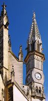 La città di Manacor a Maiorca - Il campanile della Chiesa di Nostra Signora (autore tedesco Meisnitzer). Clicca per ingrandire l'immagine in Panoramio (nuova unghia).