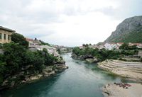 La ville de Mostar en Herzégovine. Pont Lucki. Cliquer pour agrandir l'image.