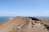 L'île de Los Lobos à Fuerteventura. Le sommet de la Caldera. Cliquer pour agrandir l'image dans Adobe Stock (nouvel onglet).