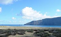 Le parc naturel de l'archipel Chinijo à Lanzarote. L'îlot de Roque del Este à l'ouest du Cap Fariones. Cliquer pour agrandir l'image dans Adobe Stock (nouvel onglet).