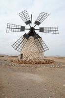 Das Dorf Tefía Fuerteventura. männlich Mühle (Molino). Klicken, um das Bild in Adobe Stock zu vergrößern (neue Nagelritze).