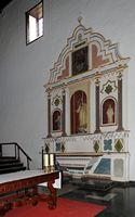 De stad Antigua in Fuerteventura. Het altaarstuk van het Heilig Hart van de kerk van Onze Lieve Vrouw van La Antigua. Klikken om het beeld te vergroten in Adobe Stock (nieuwe tab).