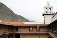 De stad Garachico in Tenerife. Voormalig klooster San Francisco, klooster. Klikken om het beeld te vergroten in Adobe Stock (nieuwe tab).