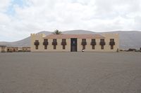 La Casa de los Coroneles in La Oliva auf Fuerteventura. Das Schloss. Klicken, um das Bild in Adobe Stock zu vergrößern (neue Nagelritze).