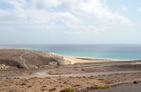 La ciudad de Pájara, Fuerteventura. la costa cerca de Esquinzo. Haga clic para ampliar la imagen en Adobe Stock (nueva pestaña).