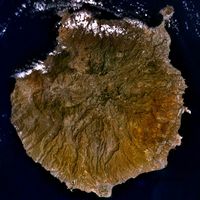 Het eiland Gran Canaria. Satellietbeeld. Klikken om het beeld te vergroten.