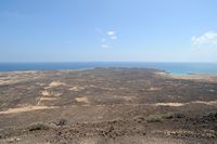 L'île de Los Lobos à Fuerteventura. El Puertito vu depuis la Caldera. Cliquer pour agrandir l'image.