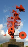 El pueblo de Arrieta en Lanzarote. escultura móvil de César Manrique (autor Frank Vincentz). Haga clic para ampliar la imagen.