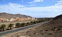 Het dorp Gran Tarajal in Fuerteventura. Het dal en het dorp (auteur Frank Vincentz). Klikken om het beeld te vergroten.