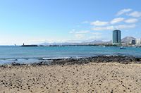 La città di Arrecife a Lanzarote. Arrecife Grand Hotel e Islote de Fermina visto dal parco marina. Clicca per ingrandire l'immagine.