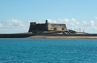 La città di Arrecife a Lanzarote. Forte di San Gabriele. Clicca per ingrandire l'immagine.