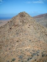 O parque rural de Betancuria em Fuerteventura. O Pico de la Muda (autor Xosema). Clicar para ampliar a imagem.