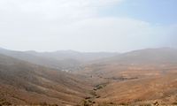 A cidade de Betancuria em Fuerteventura. Vista a partir do miradouro de Guise e Ayoze. Clicar para ampliar a imagem.
