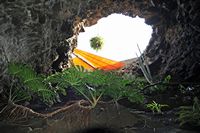 Chasms von Jameos del Agua in Haria auf Lanzarote. Loch im Tresor. Klicken, um das Bild zu vergrößern
